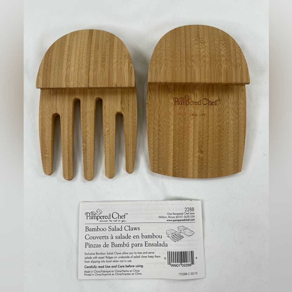 ⭐️Pampered Chef Bamboo Salad Claw, 2009
